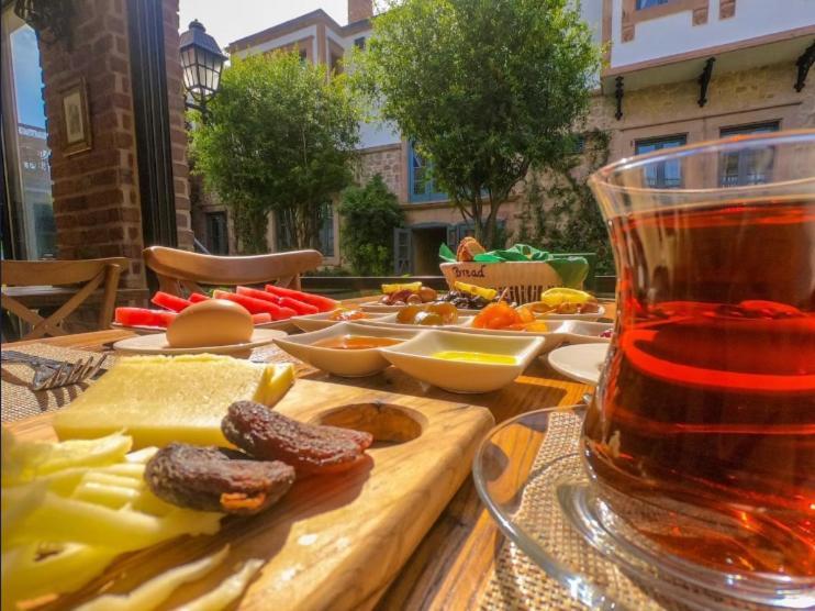 Hotel Ziyabey Konagi Ayvalı Esterno foto