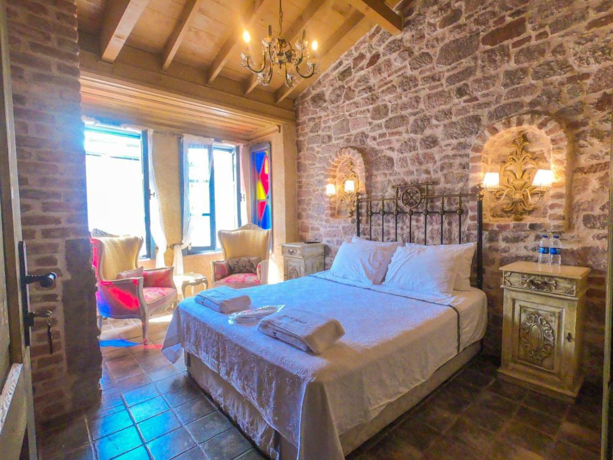 Hotel Ziyabey Konagi Ayvalı Esterno foto
